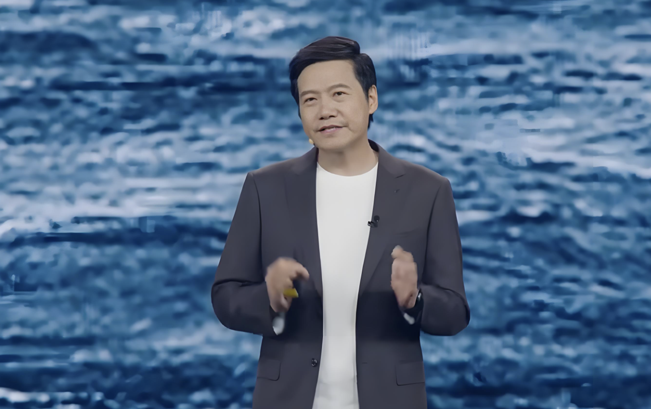 雷军年度演讲，谈小米如何“逆天改命”