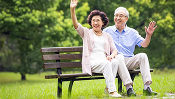 工信部等四部门启动2025“孝老爱老购物季” 促进银发消费扩容提质