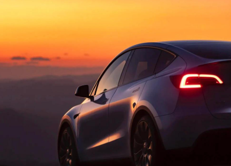 指特斯拉存在安全隐患，智己汽车联席CEO刘涛致歉