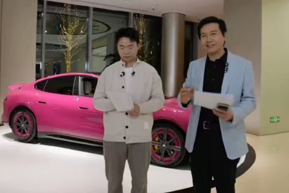 雷军：小米汽车工厂去年接待超13万人，YU7销量第一的颜色是钛金属色