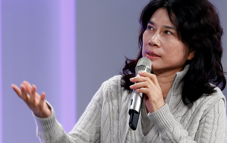 董明珠再提电商监管，新宝股份业绩承压，三星隐私屏惹争议