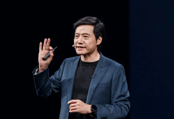 雷军喊话年轻人：找一件真正热爱的事情，坚持做下去