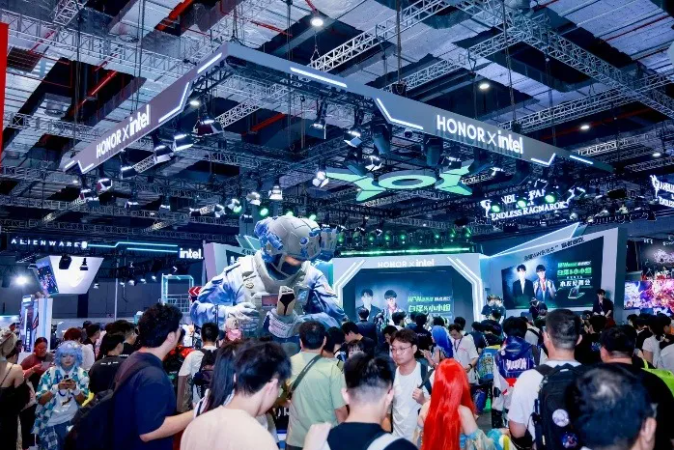 BW2026英特尔展区现场看：笔记本新品都有哪些？