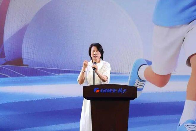 董明珠：自己是靠产品成为“网红”
